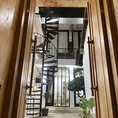 Sr Buming House